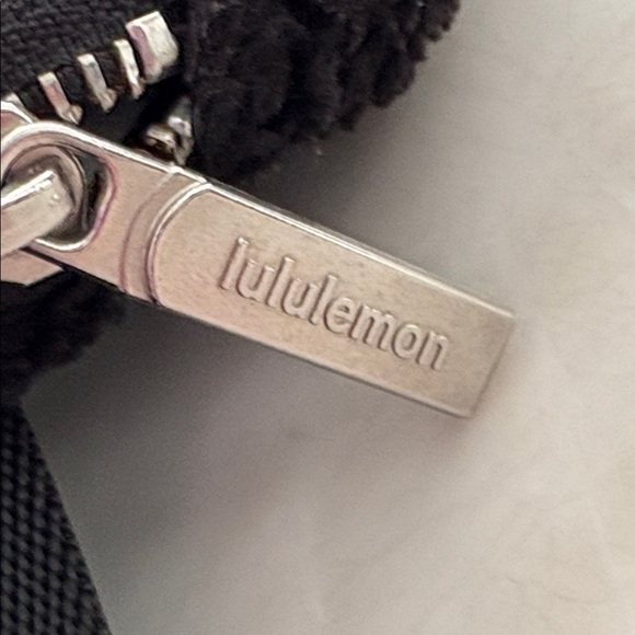 Lululemon Belt Bag in Black Sherpa - Picture 5 of 5